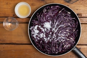 Preparazione Cavolo rosso caramellato - Fase 1