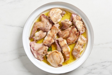 Preparazione Coniglio alle olive - Fase 2 Preparazione Coniglio alle olive - Fase 2