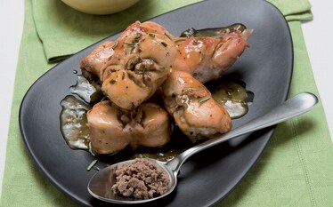 Coniglio con salsa al salame