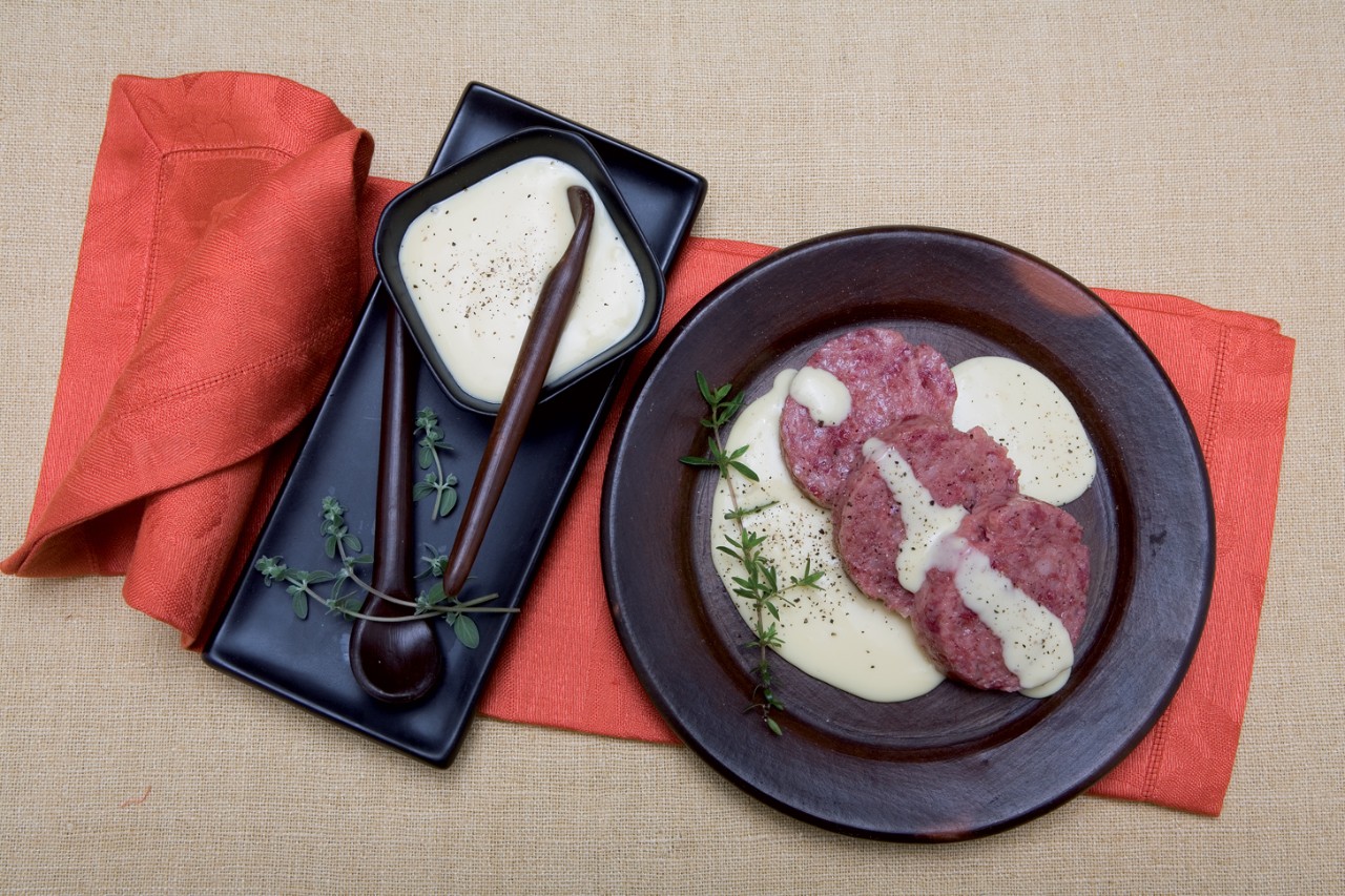 Cotechino con fonduta ricetta