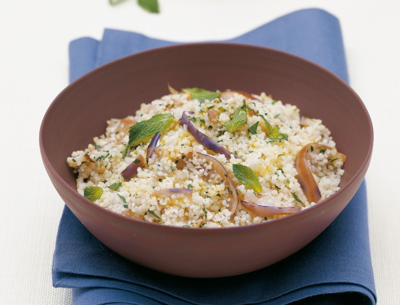 Cous cous con melanzane e mentuccia ricetta