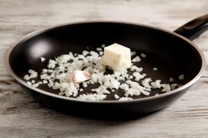 Preparazione Crema di cavolfiore al latte e mandorle - Fase 1