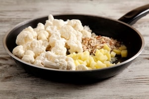 Preparazione Crema di cavolfiore al latte e mandorle - Fase 2