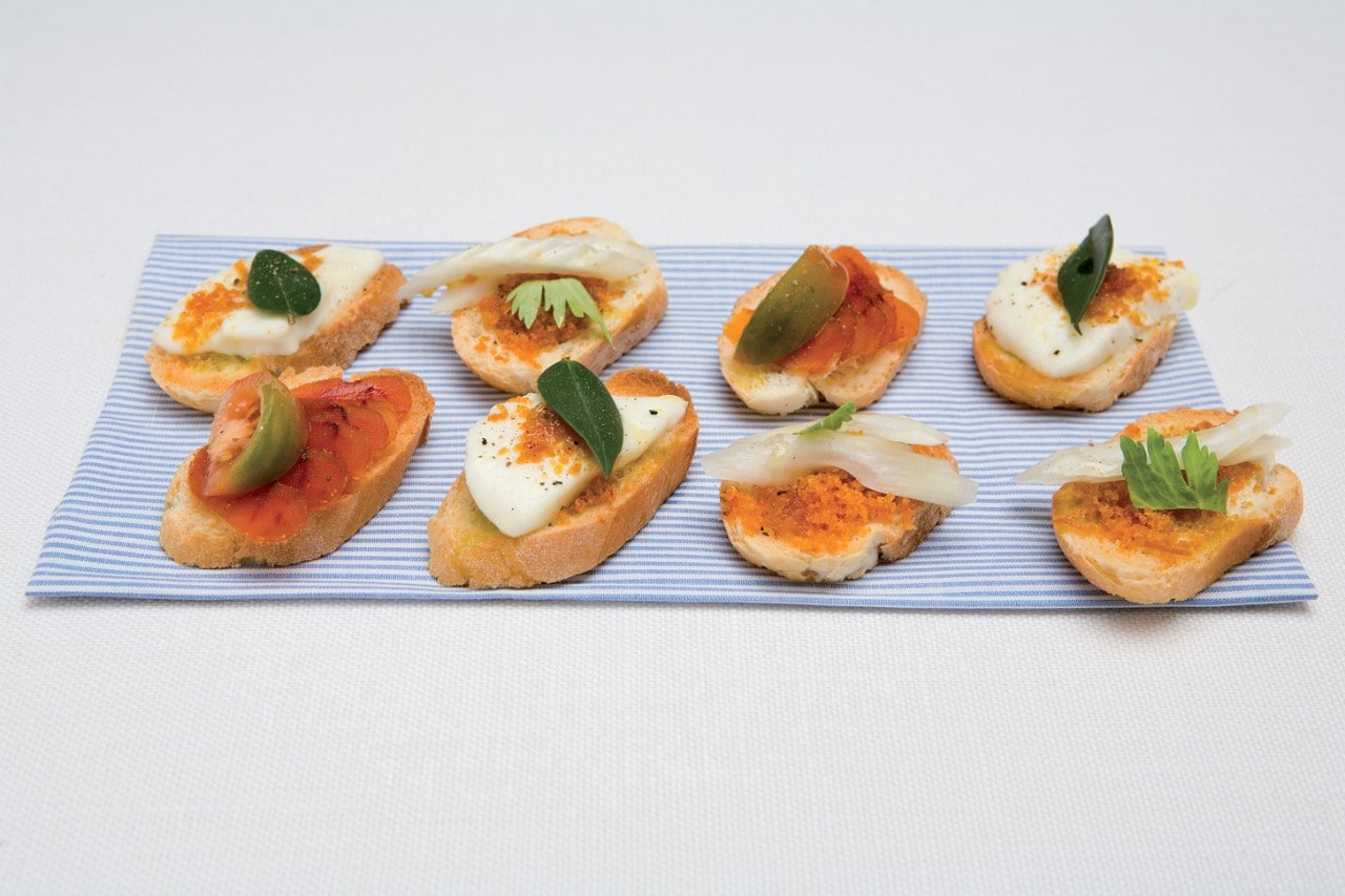 Crostini misti alla bottarga ricetta