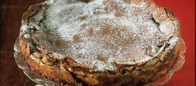 Torta al cioccolato con salsa al caramello ricetta