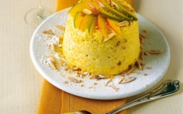 Charlotte di mango e colomba pasquale