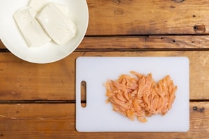 Preparazione Fagottini alla crema di salmone - Fase 1