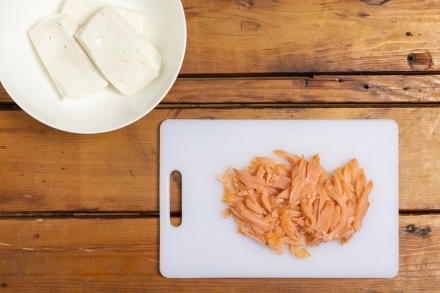 Preparazione Fagottini alla crema di salmone - Fase 1 Preparazione Fagottini alla crema di salmone - Fase 1