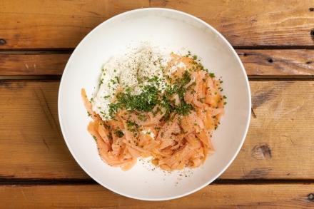 Preparazione Fagottini alla crema di salmone - Fase 1 Preparazione Fagottini alla crema di salmone - Fase 1