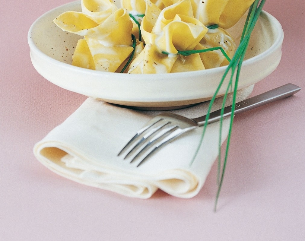 Fagottini ripieni di zucca, cipolla e uvetta ricetta