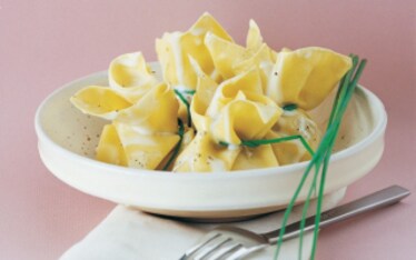 Fagottini ripieni di zucca, cipolla e uvetta