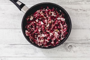 Preparazione Farfalle al radicchio - Fase 1