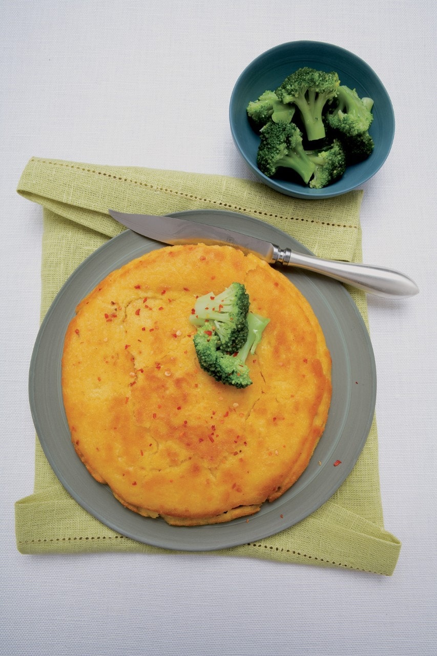 Focaccia di mais con broccoletti ricetta