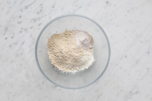 Preparazione Frittelle di farina di castagne con le mele - Fase 1