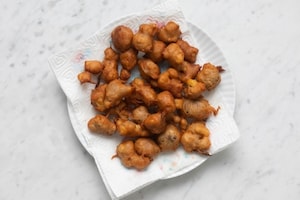 Preparazione Frittelle di farina di castagne con le mele - Fase 3