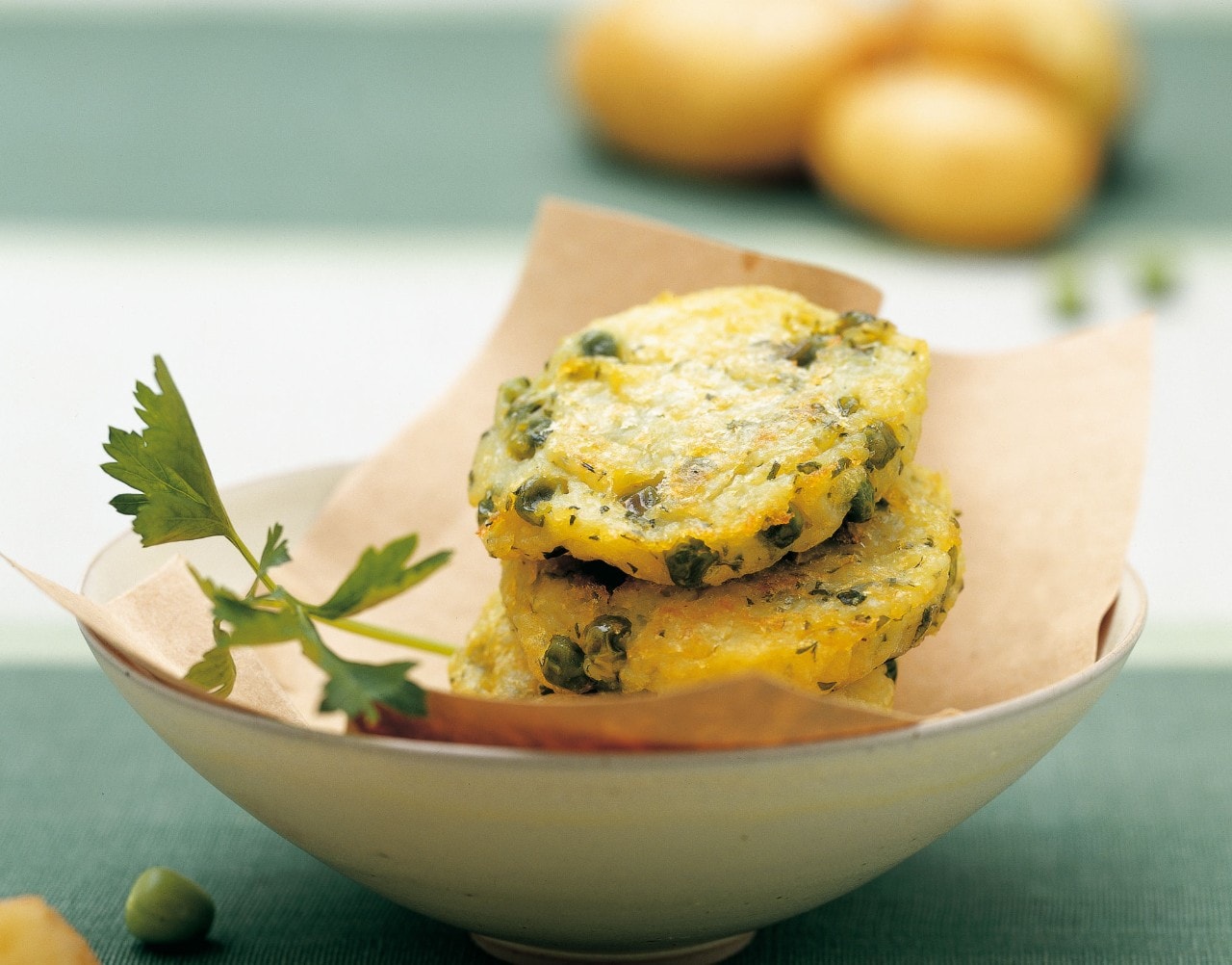 Frittelle di piselli e patate ricetta