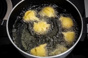 Preparazione Frittelle di San Giuseppe - Fase 2