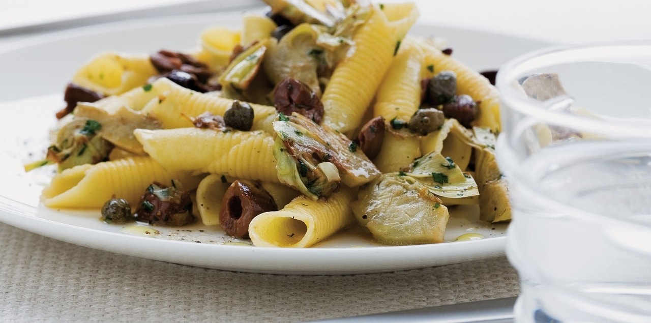 Garganelli all'uovo con i carciofi ricetta