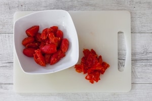 Preparazione Gnocchi di patate al pomodoro e basilico - Fase 1