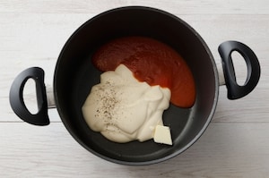 Preparazione Gnocchi al pomodoro gratinati - Fase 1