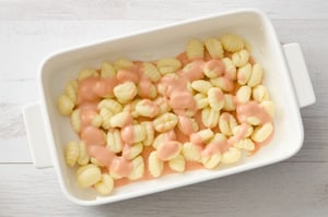 Preparazione Gnocchi al pomodoro gratinati - Fase 3