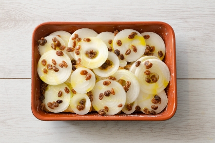 Preparazione Gratin di pancarré e cipolle bianche - Fase 3 Preparazione Gratin di pancarré e cipolle bianche - Fase 3