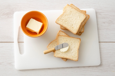 Preparazione Gratin di pancarré e cipolle bianche - Fase 2 Preparazione Gratin di pancarré e cipolle bianche - Fase 2