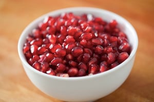 Preparazione Indivia riccia, mela e melagrana - Fase 2