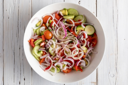Preparazione Insalata estiva rossa e verde al lime - Fase 3 Preparazione Insalata estiva rossa e verde al lime - Fase 3