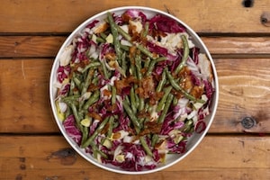 Preparazione Insalata di fagiolini, radicchio, indivia e tacchino arrosto - Fase 5