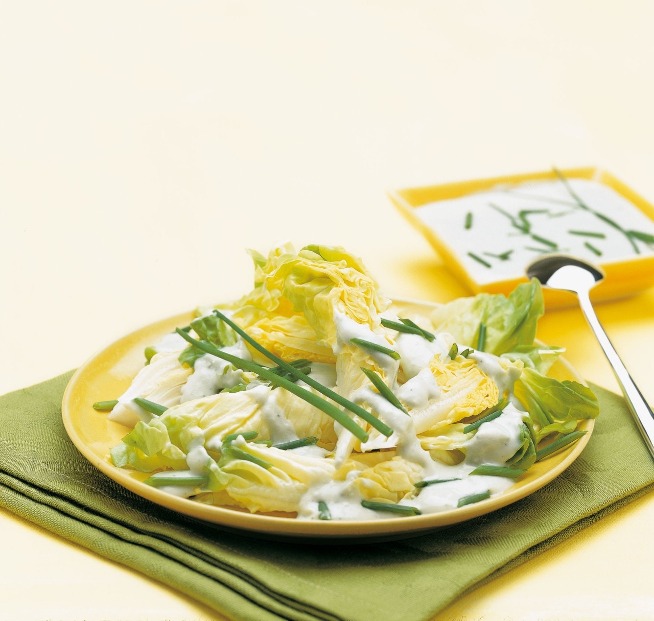 Insalata di lattuga con vinaigrette al gorgonzola ricetta