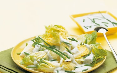 Insalata di lattuga con vinaigrette al gorgonzola
