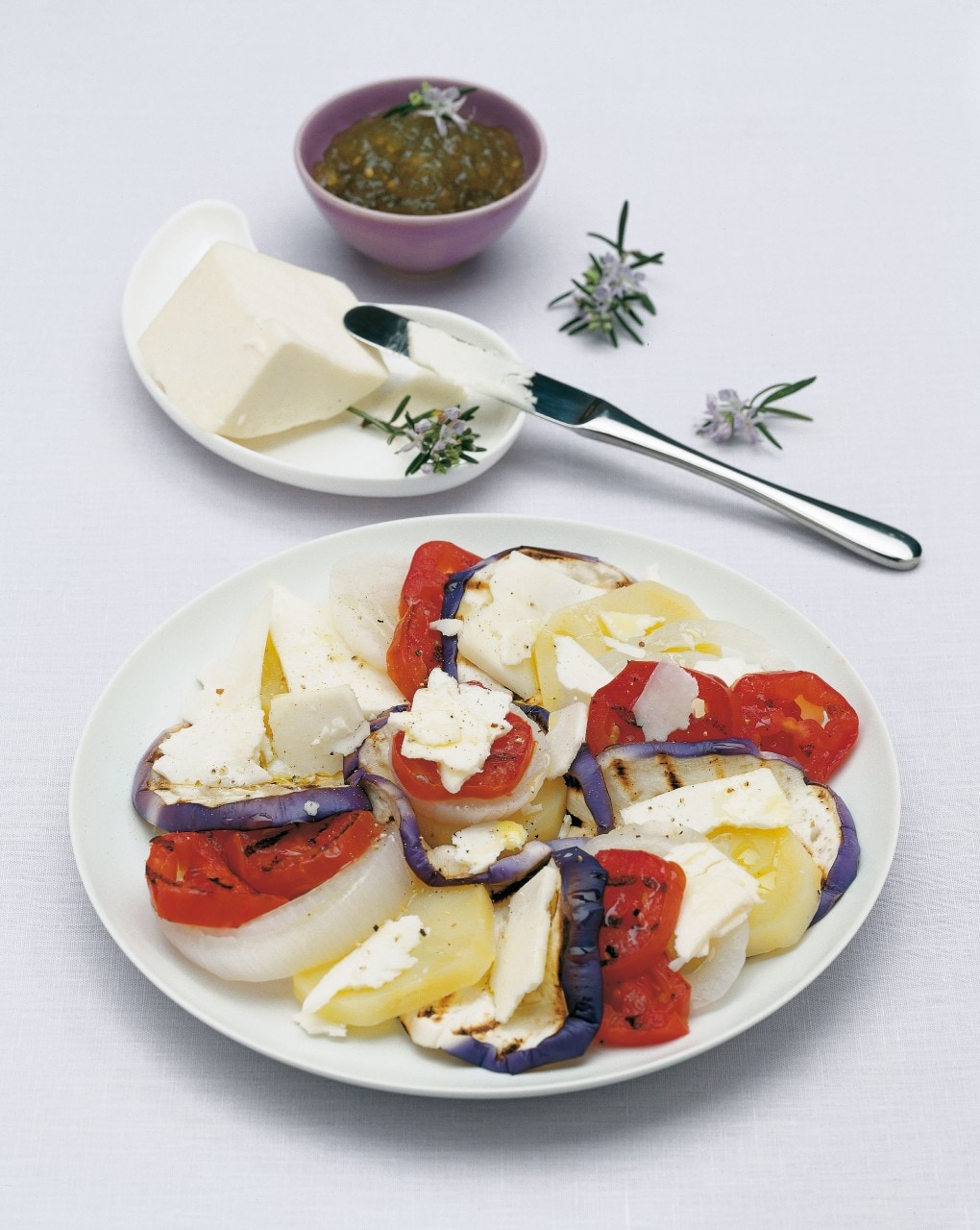 Insalata mista con pecorino dolce condita al chutney ricetta