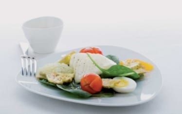 Insalata di ovetti, verdura e frutta
