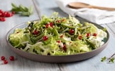 Insalata riccia con fagiolini e ribes