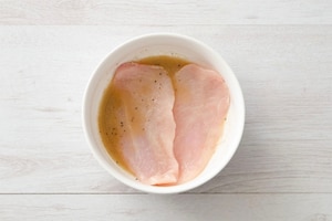 Preparazione Insalata di riso e pollo con zenzero e zafferano - Fase 1