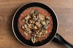 Preparazione Insalata di riso, vongole e pomodorini - Fase 3