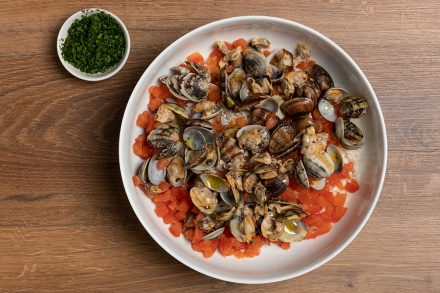 Preparazione Insalata di riso, vongole e pomodorini - Fase 3 Preparazione Insalata di riso, vongole e pomodorini - Fase 3