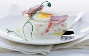 Insalata russa con tonno e uova