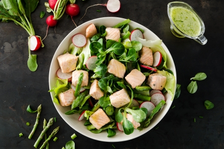 Preparazione Insalata di salmone e asparagi - Fase 4 Preparazione Insalata di salmone e asparagi - Fase 4