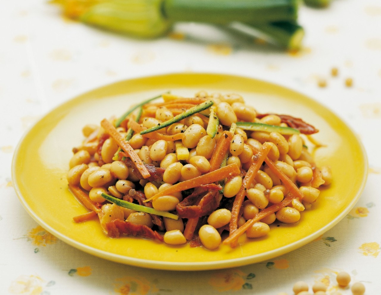 Insalata di soia con verdure miste ricetta