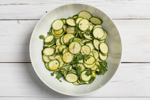 Preparazione Insalata di zucchine crude - Fase 2