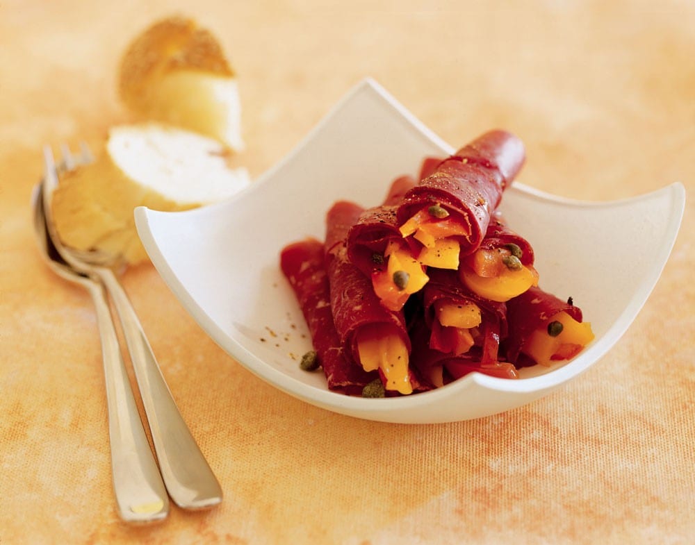 Involtini di bresaola ai peperoni ricetta