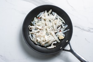 Preparazione Linguine al nero di seppia - Fase 1