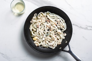 Preparazione Linguine al nero di seppia - Fase 2
