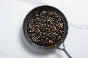 Preparazione Linguine al nero di seppia - Fase 3