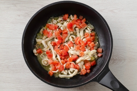 Preparazione Linguine con le seppie - Fase 2 Preparazione Linguine con le seppie - Fase 2
