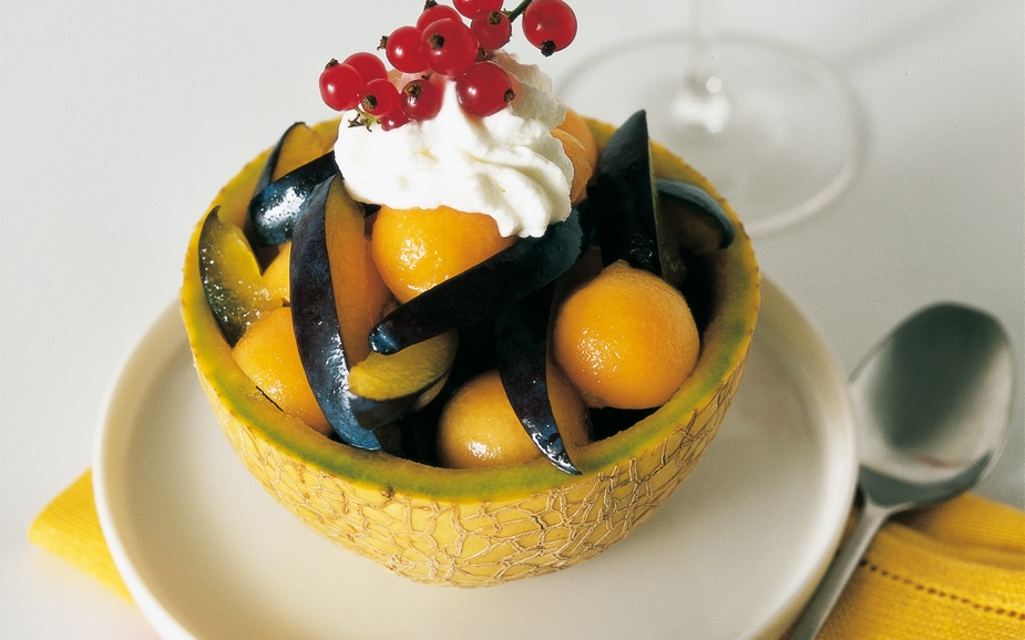 Macedonia di melone e prugne Macedonia di melone e prugne