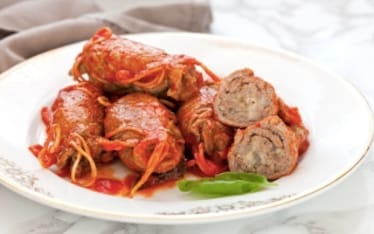 Messicanini di vitello con cipolline e salsa al basilico