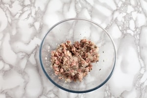 Preparazione Messicanini di vitello con cipolline e salsa al basilico - Fase 1